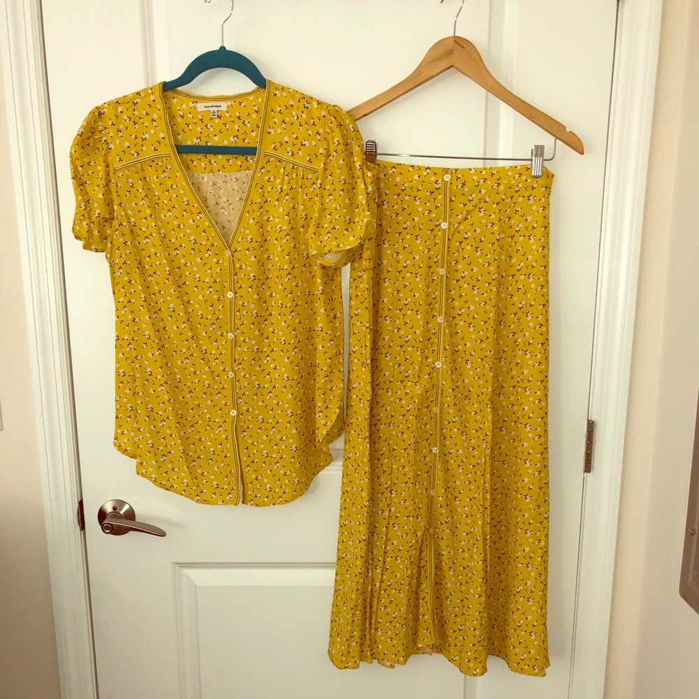 Shirt and skirt set/ Yellow with flowers